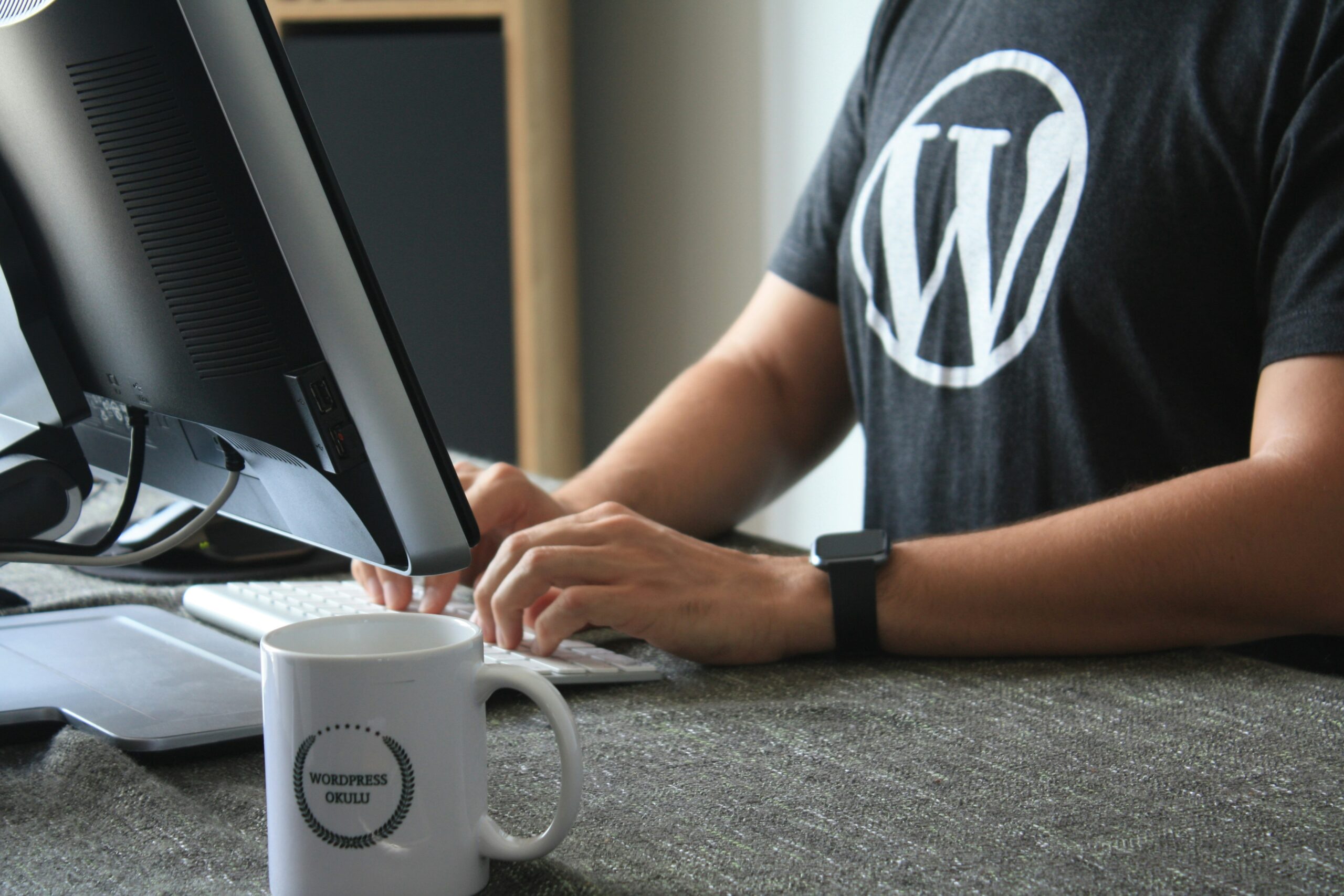 Hello World Featured Image